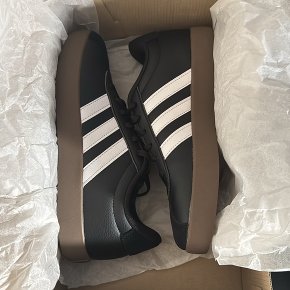 Brand New! Adidas Black and White VL Court Sneakers - Picture 7 of 7